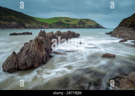 Dramatische Küstenlinie in Hope Cove in South Hams, Devon, England, Großbritannien, Europa Stockfoto