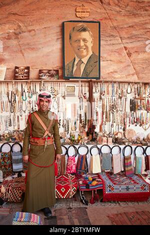 Souvenirladen in der antiken Stadt Petra, Jordanien Stockfoto