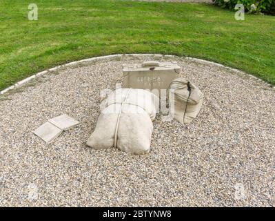 Das Holocaust and Genocide Memorial, von dem lokalen Künstler Neil Molloy, St Aidan's College, Durham University, Durham, England Stockfoto
