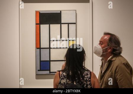 28.Mai 2020: 28. Mai 2020 (Malaga) das Picasso Museum in Malaga hat seine Türen nach 80 Tagen geschlossen und den Zustand der Alarm und Einsperrigkeit wegen der Krise des Coronavirus mit der Ausstellung ''Genealogien der Kunst'' von Künstlern wie Pablo Picasso, Giacometi, Brancusi oder Mondrian wieder geöffnet. Quelle: Lorenzo Carnero/ZUMA Wire/Alamy Live News Stockfoto