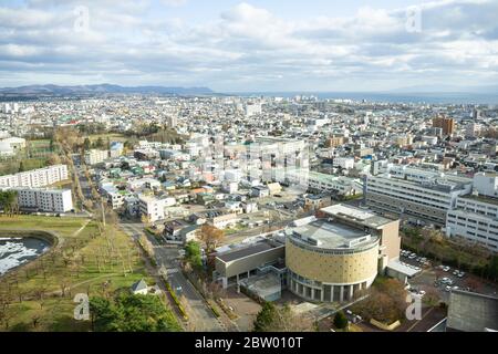 Hakodate, Japan - 30Nov2019: Der Blick vom Goryokaku Tower war besonders beeindruckend, Stadtbau war Konsistenz zu schätzen, umgeben Meer und Stockfoto