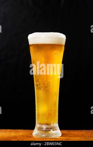 Ein halbes Pint Bier Lager Stockfoto