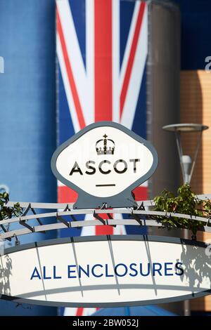 Beschilderung in der Royal Ascot Rennbahn, Ascot, Berkshire Stockfoto