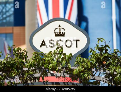 Beschilderung in der Royal Ascot Rennbahn, Ascot, Berkshire Stockfoto