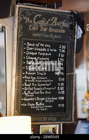 Die Zimmerleute Pub, obere Dorfstraße, Sunninghill, Berkshire, England, Vereinigtes Königreich Stockfoto