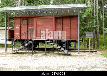 Smolensk Region, Katyn, Russland 19. September 2009: Güterbahnwagen. Tepluschka ist ein Güterbahnwagen für den Transport von Peop umgebaut Stockfoto