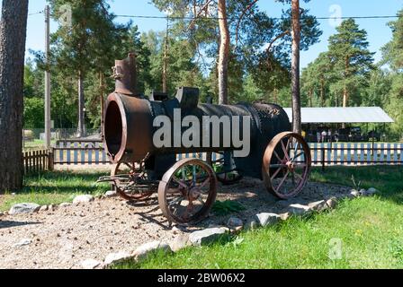 Jaroslawl, Talizy Dorf, Russland, 19. Juli 2015: Pereslawl Eisenbahnmuseum. Kessel einer alten Dampflokomotive. Stockfoto