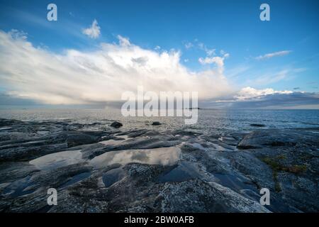 Abend auf der Insel Bylandet, Kirkkonummi, Finnland Stockfoto