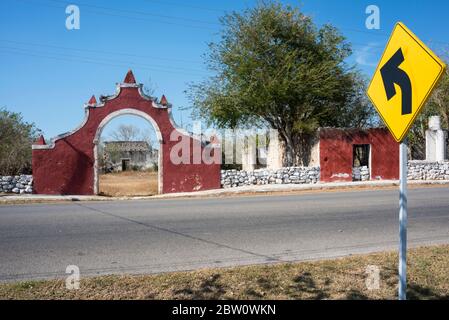 Haupteingang in Dzibilchaltun alten Hacienda Stockfoto