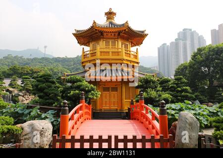 Die Goldene Pagode des Nan Lian Garden. Hongkong Stockfoto