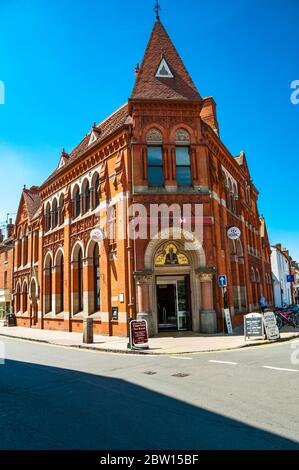 Die alte Bank Gebäude im Zentrum von Stratford-upon-Avon jetzt eine Filiale der HSBC. Stockfoto