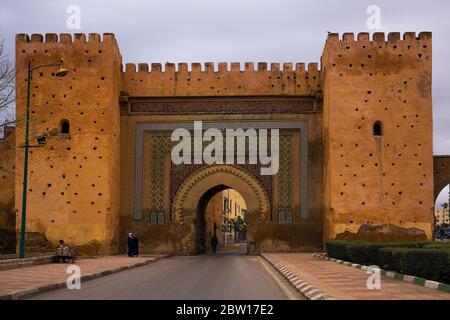 Bab El Khemis (Donnerstagstor) in Meknes, Marokko Stockfoto