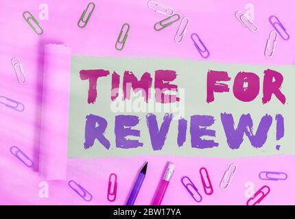 Schreiben Hinweis zu zeigen. Business Konzept für ein System oder eine Situation in seiner formalen Prüfung Stockfoto