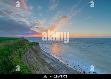 Atemberaubende schöne Panoramasicht auf wildromantische Küstenklippenlandschaft an der Ostsee bei den Wangels,Ostholstein, Schleswig-Holstein, Deutsch Stockfoto