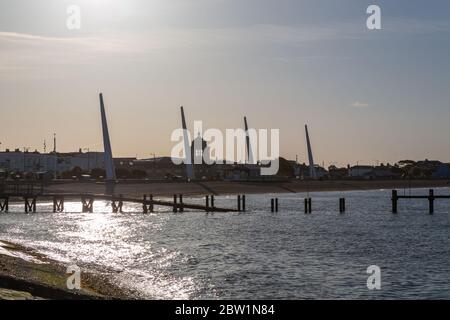 Southend-on-Sea, Großbritannien. Mai 2020. Klarer Himmel und warme Luft beginnen am Freitagmorgen in Southend-on-Sea-Sea. Penelope Barritt/Alamy Live News Stockfoto