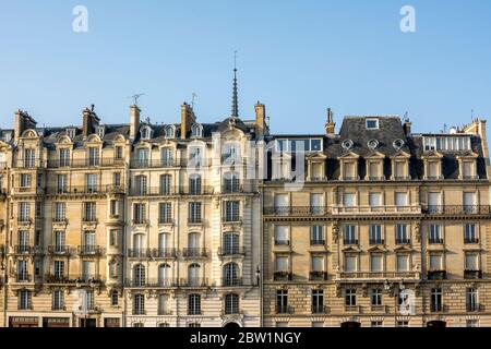 Haussmann-Gebäude an der seine. Paris. Frankreich Stockfoto