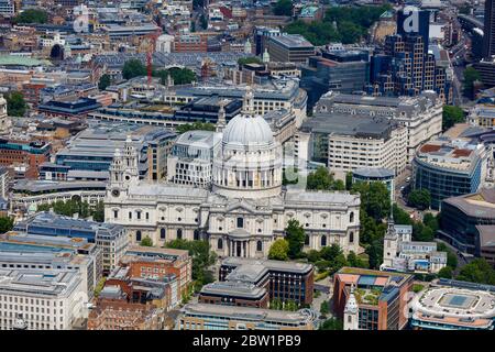 Luftaufnahme der St Paul's Cathedral, London, Großbritannien Stockfoto