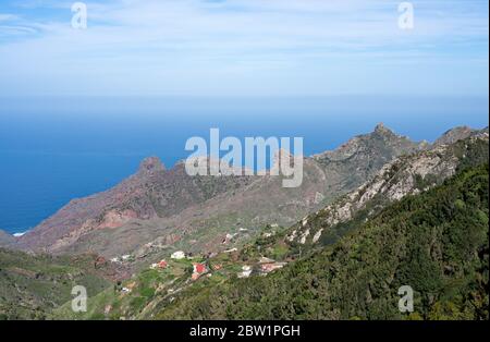 Panoramablick auf Anaga Berge - Wandern Teneriffa, Spanien, Aussichtspunkt vom mirador Risco Magoje Stockfoto