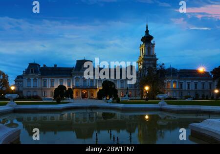 Nacht Landschaft mit Schloss Festetics in Keszthely, Ungarn Stockfoto