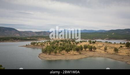 Granadilla, verlassene Dorfrekonstruktion, neben dem Sumpf von Gabriel y Galán in Caceres, Extremadura. Spanien Stockfoto