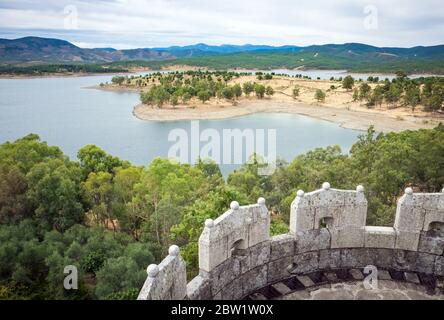 Granadilla, verlassene Dorfrekonstruktion, neben dem Sumpf von Gabriel y Galán in Caceres, Extremadura. Spanien Stockfoto