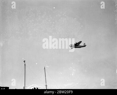 Das Imperial Airways-Flugboot Caledonia kam von der Foynes-Flugbasis, Irland, nach ihrer ersten experimentellen Doppelkreuzfahrt des Atlantiks zurück nach Southampton. Die Rückkehr der Überfahrt wurde in 12 Stunden 7 Minuten erreicht. 17 Juli 1937 Stockfoto