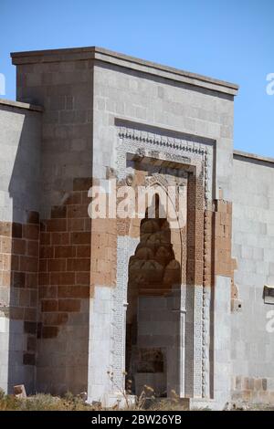 Alayhan Caravanserai Anatolische Seldschuk Periode wurde im 13. Jahrhundert gebaut. Alayhan Caravanserai in der Stadt Aksaray, Türkei. Stockfoto