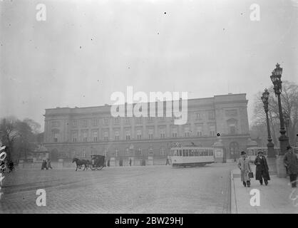 Wo neun Macht Konferenz einberufen wurde. Der Palais des Academies in Brüssel hinter dessen Mauern die Delegierten von 19 Nationen über die chinesisch-japanischen Probleme beraten. Die Konferenz der neun Macht wurde berufen, die Möglichkeiten einer friedlichen Lösung des Fernen Ostens-Konflikts zu untersuchen. November 1937 Stockfoto