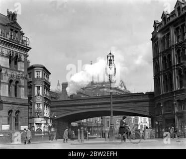 Blackfriars Railway Bridge an der Queen Victoria Street, London. 22 März 1924 Stockfoto