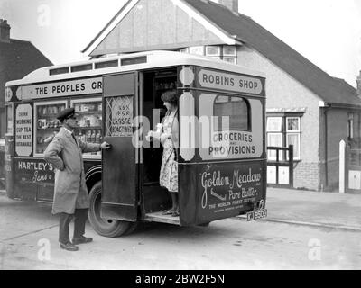 Mobile Shop: Robins Shop, auf einem Bedford Van. 1933 Stockfoto