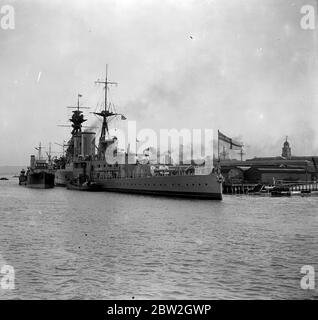 H.M.S. Haube im Hafen von Portsmouth 22. Juli 1926 Stockfoto