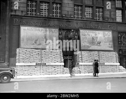 Kriegskrise, 1939 Air RAID Vorsichtsmaßnahmen Sandsäcke in P und O Büros. Peninsular & Oriental Co 20. Oktober 1939 Stockfoto