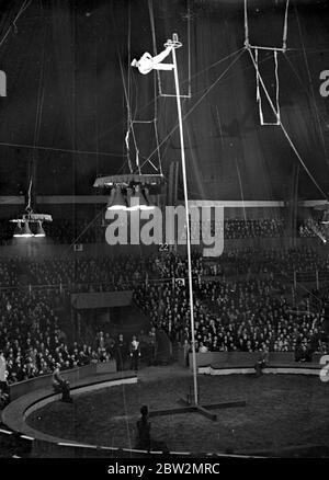 Allgemeine Szenen bei den Generalproben des Bertram und der Eröffnungsvorstellung. 19 Dezember 1934 Stockfoto