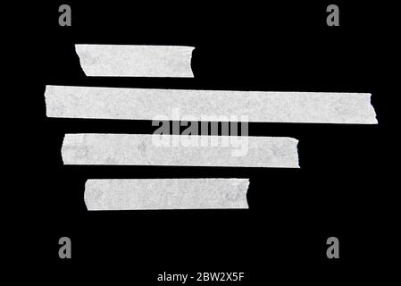 Klebebänder, weiße Scotch-Bänder isoliert auf schwarzem Hintergrund, Draufsicht Stockfoto