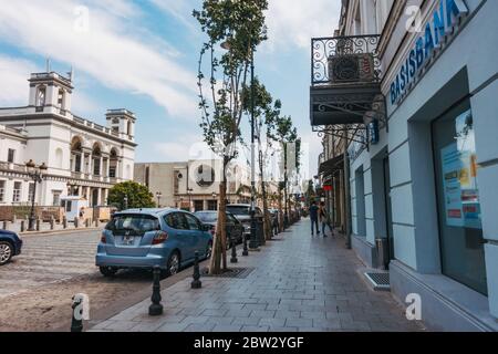 Der Gehweg von Davit Aghmashenebeli Ave, Tblisi, Georgia Stockfoto