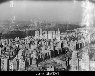 Ein Blick auf die Franklin Delano Roosevelt Mid-Hudson Bridge über den Hudson River, zwischen Poughkeepsie und Highland im Bundesstaat New York, USA. Stockfoto