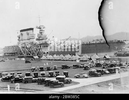 US-Flugzeugträger USS Lexington (CV-2) durch den Panama-Kanal . Stockfoto