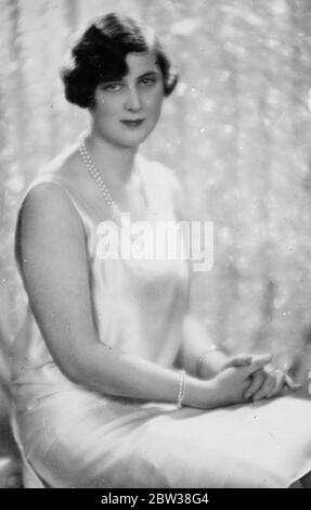 Ein neues Bild, das gerade in London von Prinzessin Marina von Griechenland erhalten wurde. Verlobte von Prinz George . September 1934 Stockfoto