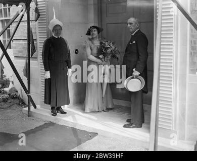 Herzogin von York eröffnet neues Krankenschwestern Haus zu Hause für die incureables in Putney. 24 Juli 1935 Stockfoto