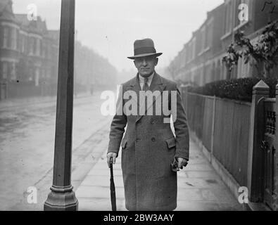 Ralph Kitchener gewinnt Goldmedaille von King. April 1934 Stockfoto