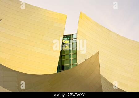 Los Angeles, California, USA - Detail der avantgardistischen Architektur der Walt Disney Concert Hall. Stockfoto