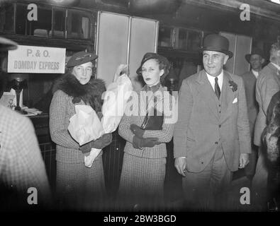 Sir Shenton Thomas verlässt London, mit seiner Frau, um der neue Gouverneur von Malaya. 18. Oktober 1934 Stockfoto