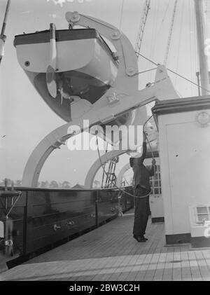 Rettungsboot davit auf der "Flying Cloud" Yacht. Oktober 1934 Stockfoto