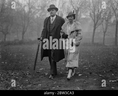 Sir Campbell Mitchell Cotts und Prinzessin Helene de la Tremoille verlobt. November 1934 Stockfoto