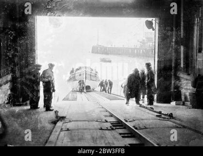 Southend ' s neue Rettungsboot slipway getestet zum ersten Mal. Foto zeigt ; der Großraum London Southend ' s Rettungsboot Start . 25. Januar 1935 Stockfoto