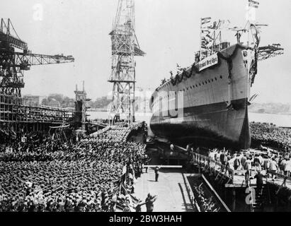 Der Start des Admiral Graf Spee ein schwerer Kreuzer der Deutschland-Klasse, der mit der Kriegsmarine von Deutschland dienen soll. Bei ihrem Start wurde sie von der Tochter des Admiral Maximilian von Spee getauft, dem Namensvetter des Schiffes. 30 Juni 1934 Stockfoto