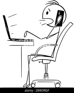 Vektor Cartoon Stick Figur Zeichnung konzeptionelle Illustration von Mann oder Geschäftsmann im Büro arbeiten, tippen auf Laptop-Computer und mit Handy-Smartphone. Stock Vektor