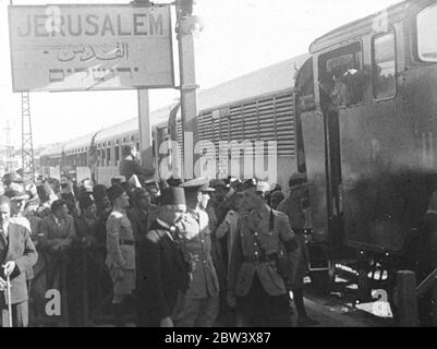 Ankunft des Negus in Haifa und Jerusalem. Bild zeigt, Ankunft des Zuges mit dem Negus in Jerusalem. Stockfoto