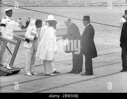 Ankunft des Negus in Haifa und Jerusalem. Bild zeigt, Behörden begrüßen den Negus bei seiner Ankunft in Haiffa's. Stockfoto