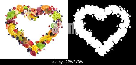 Herz aus verschiedenen Früchten und Beeren auf weißem Hintergrund isoliert Stockfoto